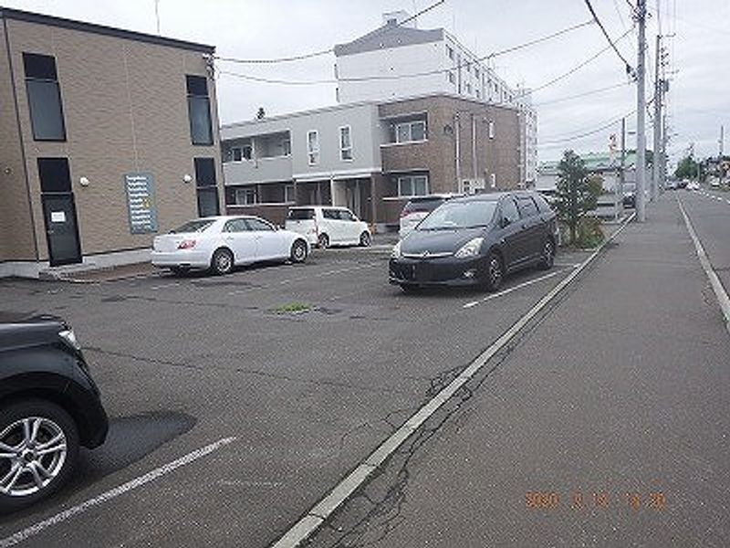 レオパレス南風 駐車場