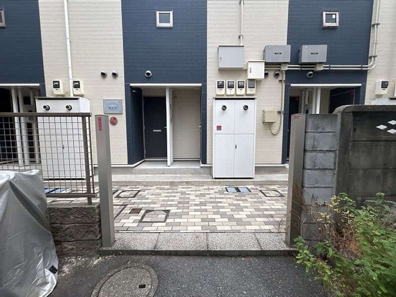 レオネクスト那由多 エントランス