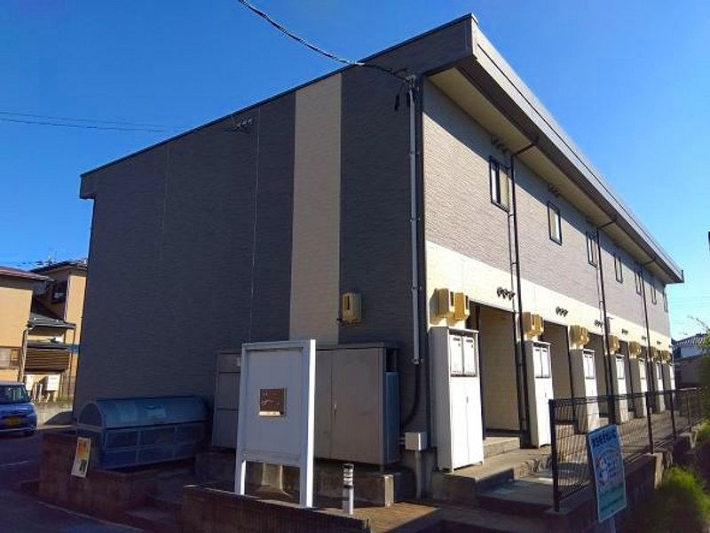 レオパレス白新 外観