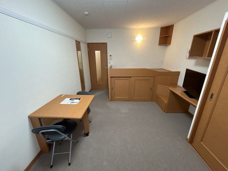 レオパレス第二吉兵衛ハウス 居間