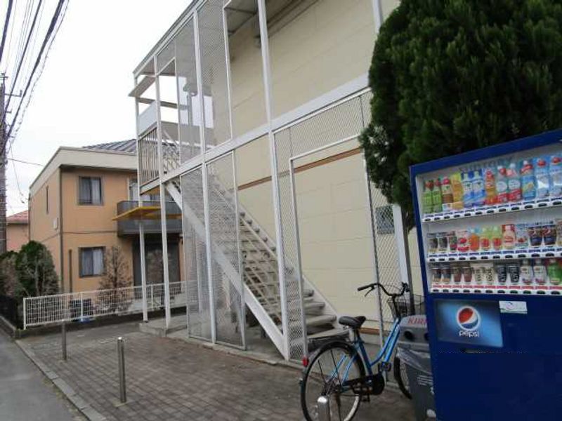 レオパレスグリーンヒルズＡＹＡ　Ⅱ エントランス
