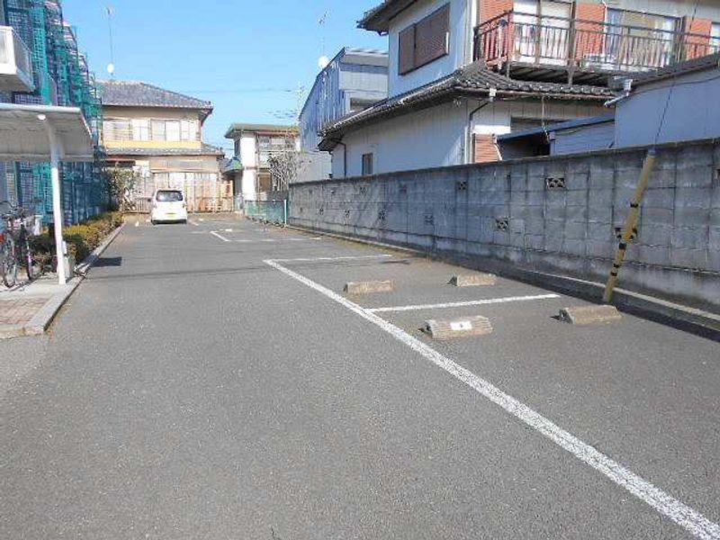 レオパレス東城南 駐車場