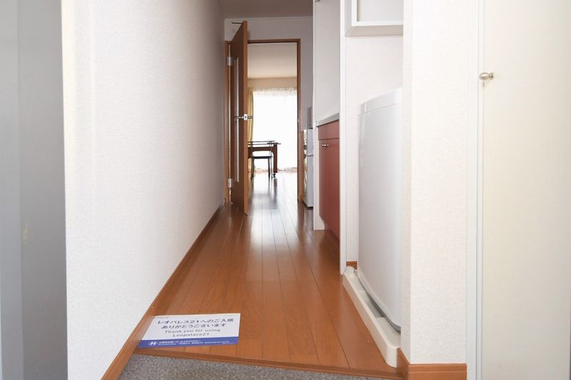 レオパレス和泉 玄関