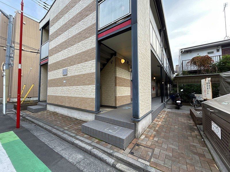 レオパレス東尾久 エントランス