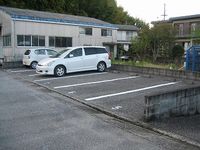 レオパレスＷａｖｅ 駐車場