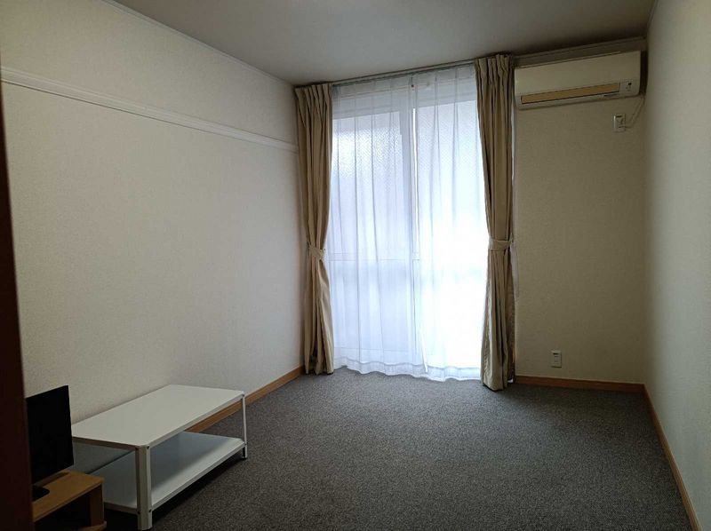 レオパレス武 居間