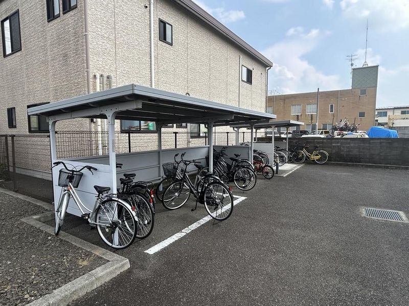 レオパレスニュートリノミラージ 共用部分