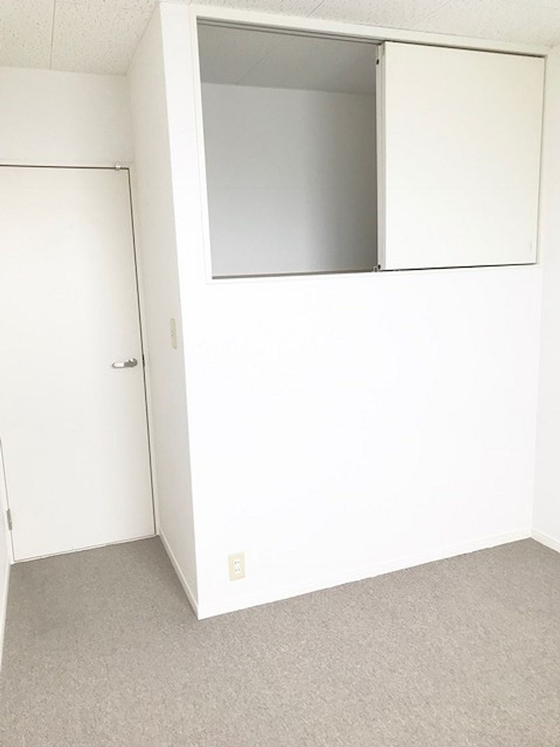 レオパレスヴィラパルク壱番館 居間