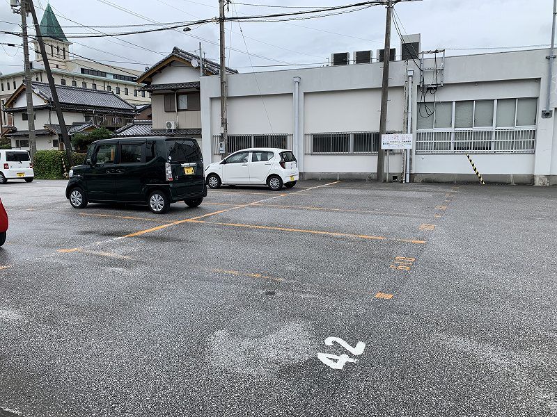 レオパレスコンツェルト 駐車場