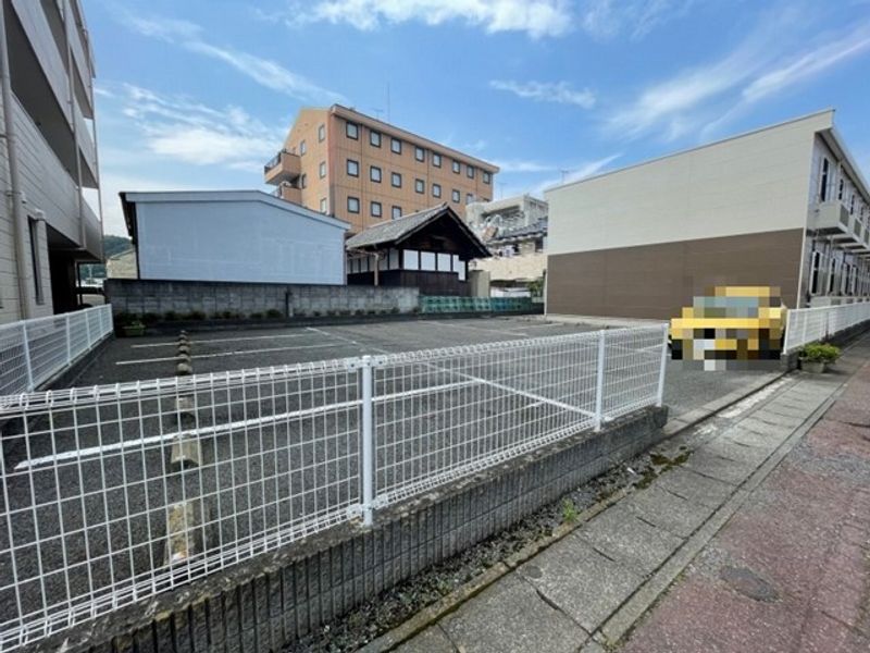 レオパレスアーク 駐車場