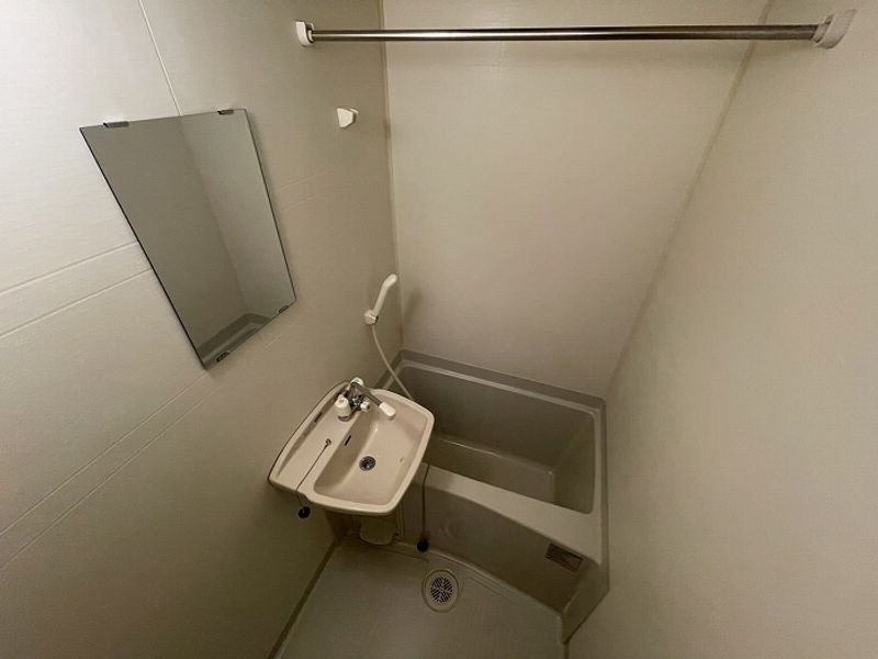 レオパレスフォレスト 風呂