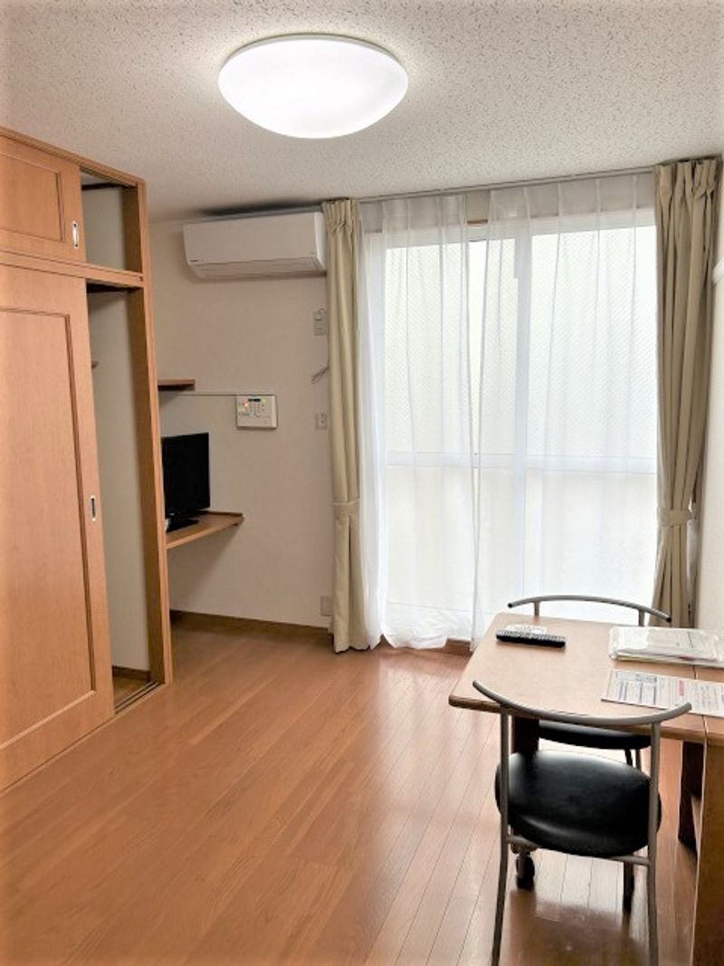 レオパレスハクスイ 居間