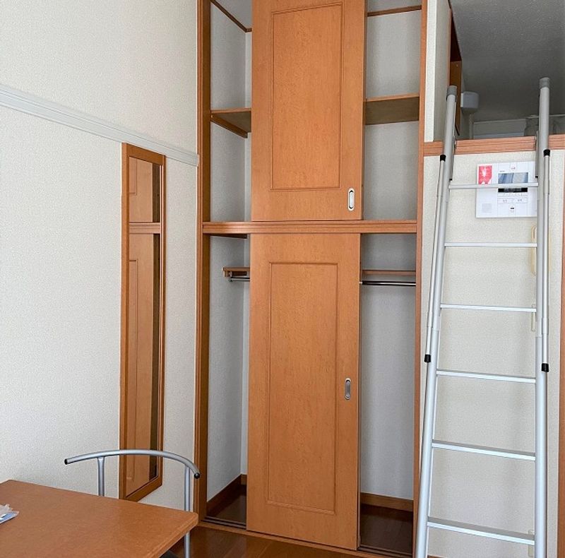 レオパレスフォレスト 収納