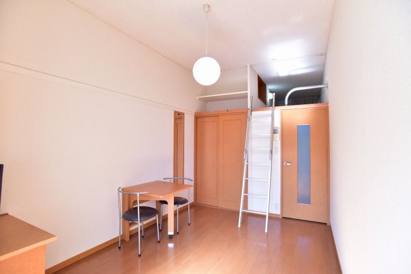 レオパレスＷＡＫＡＢＡ 居間