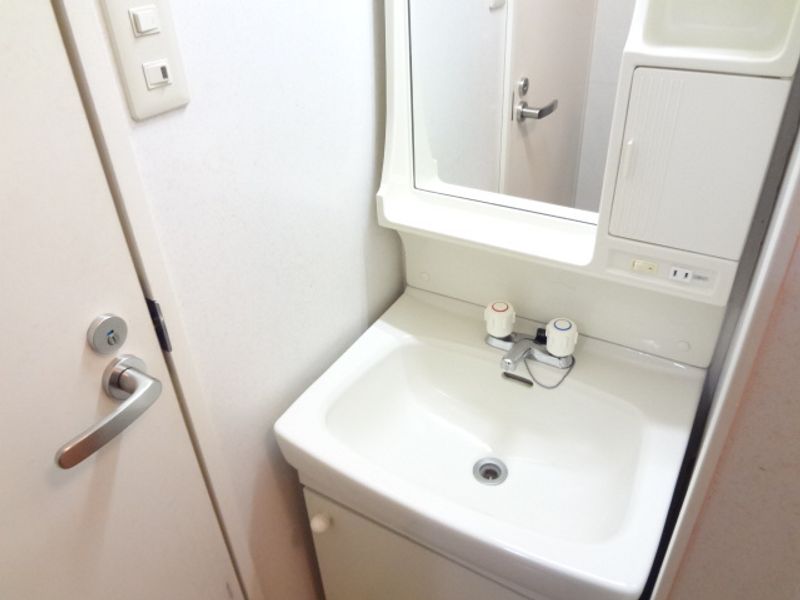 レオパレスユシェロ 洗面台