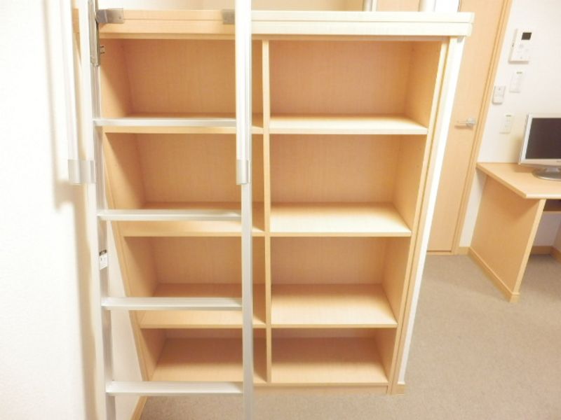 レオパレス栄楽荘 収納