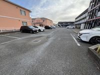 leopalace Eminence Parking lot