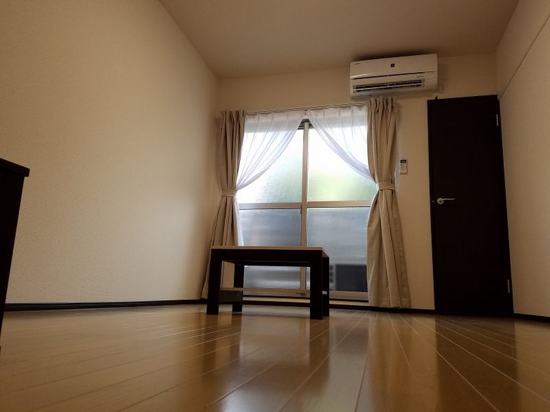 クレイノフリーダム北与野 居間