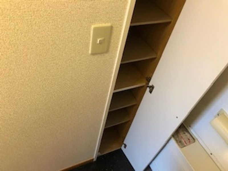 レオパレスイースト 収納