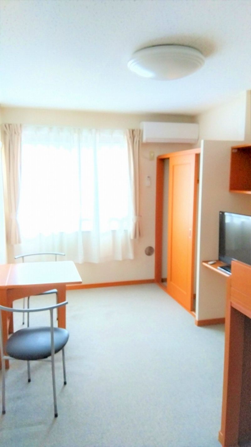 レオパレスエクセル元山　Ⅲ 居間