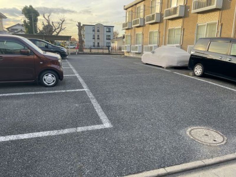 レオパレスビアンカ 駐車場