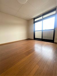 レオパレスハーモニー 居間