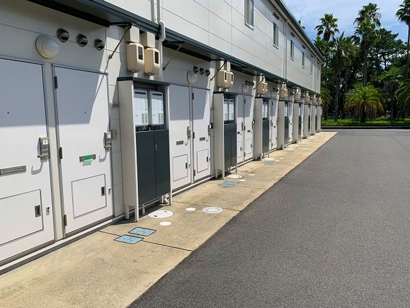 レオパレスなぎさ公園前２ 外観