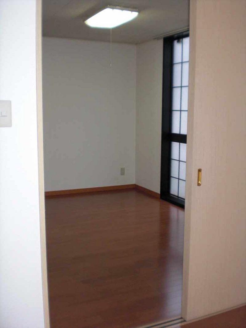 レオパレスＡＫＩＹＡＭＡ 居間
