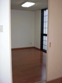 レオパレスＡＫＩＹＡＭＡ 居間