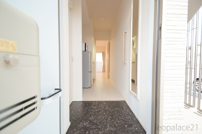 CLEINO Liracia Entrance