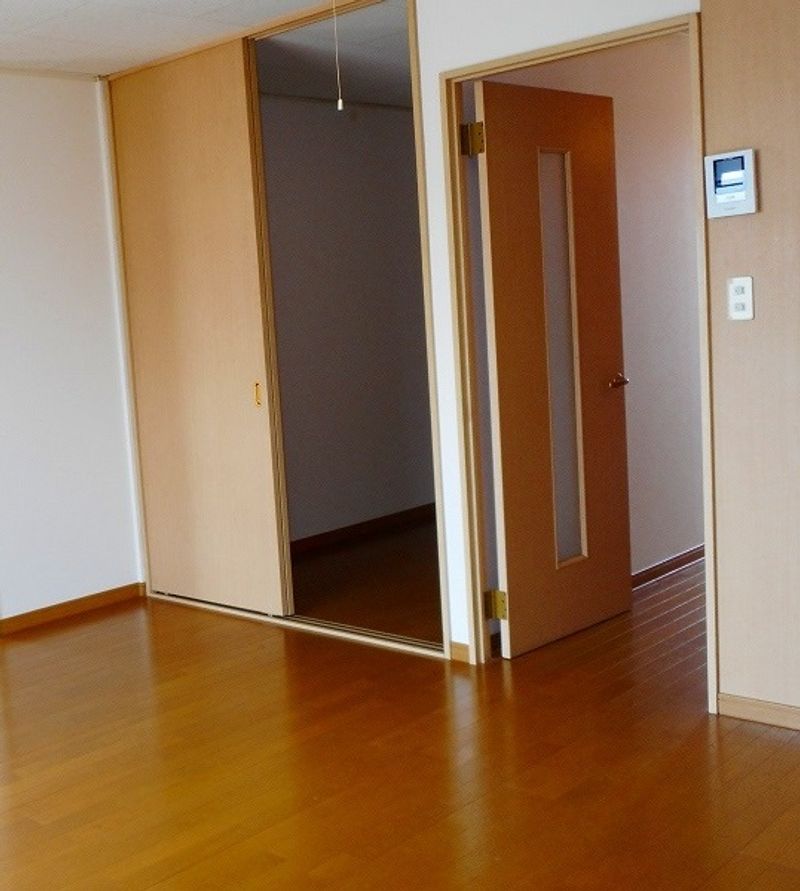 レオパレスネクスト 寝室