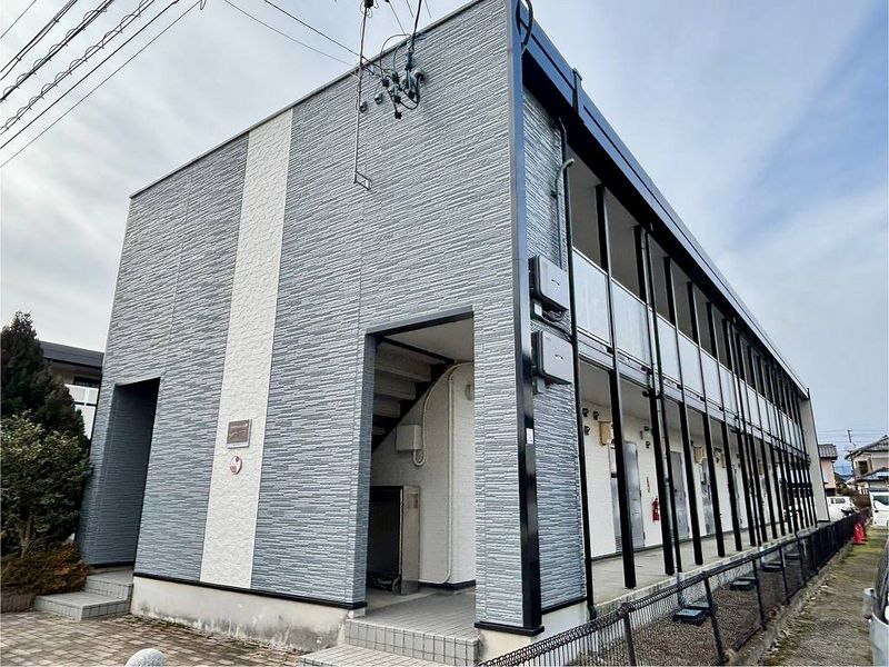 レオパレスサニーふじ 外観