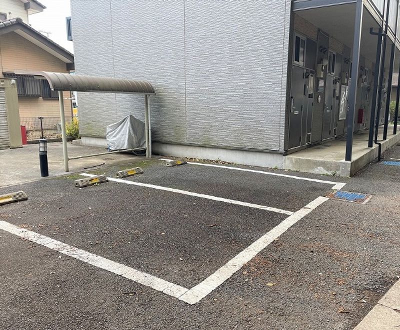 レオパレスグリーンシンフォニー 駐車場