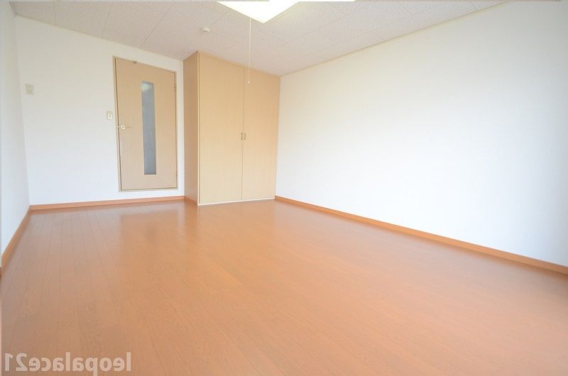 レオパレス宇佐 居間