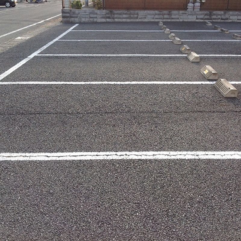 レオパレス広瀬 駐車場