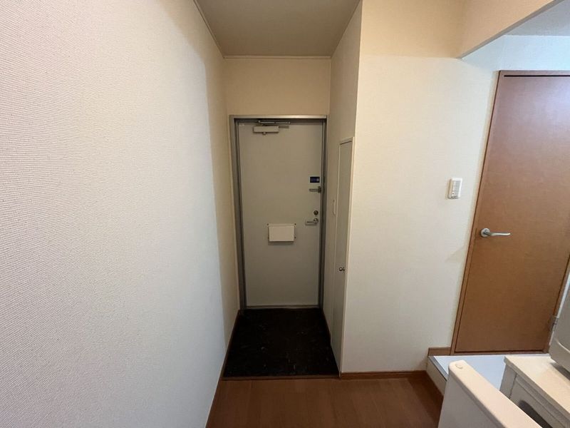 leopalace Mikuriya EAST 玄关