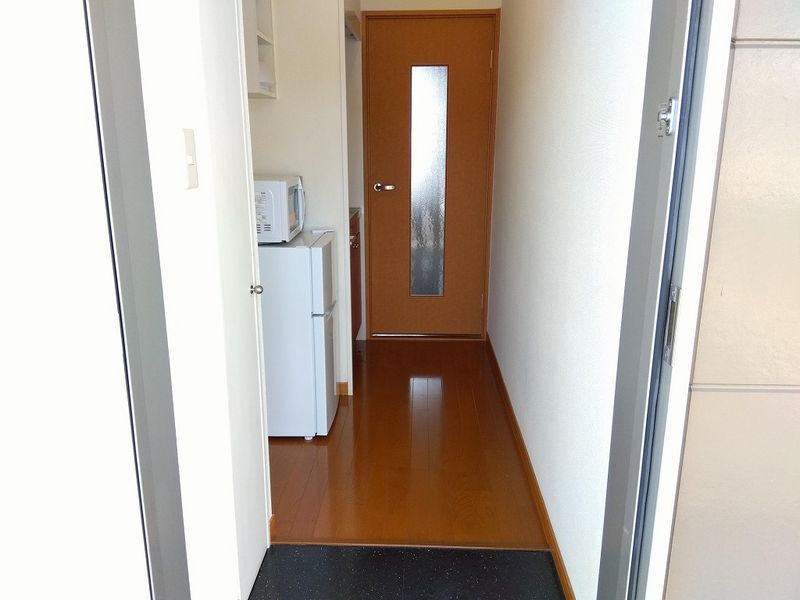 レオパレスソレーユ 玄関