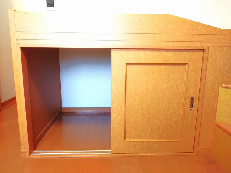 レオパレスエトランゼ 収納