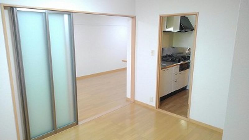 レオパレス勝浦川 寝室