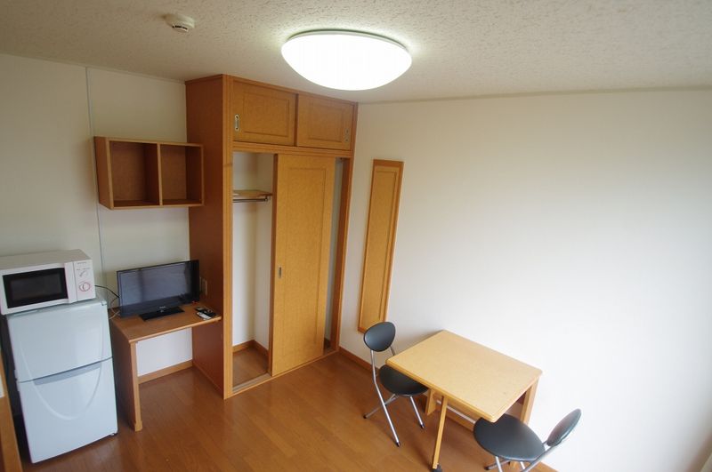 レオパレスノースウエスト橿原 居間