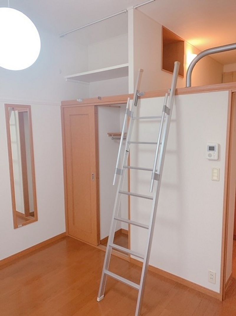 レオパレスブランシュヴァルⅢ 寝室