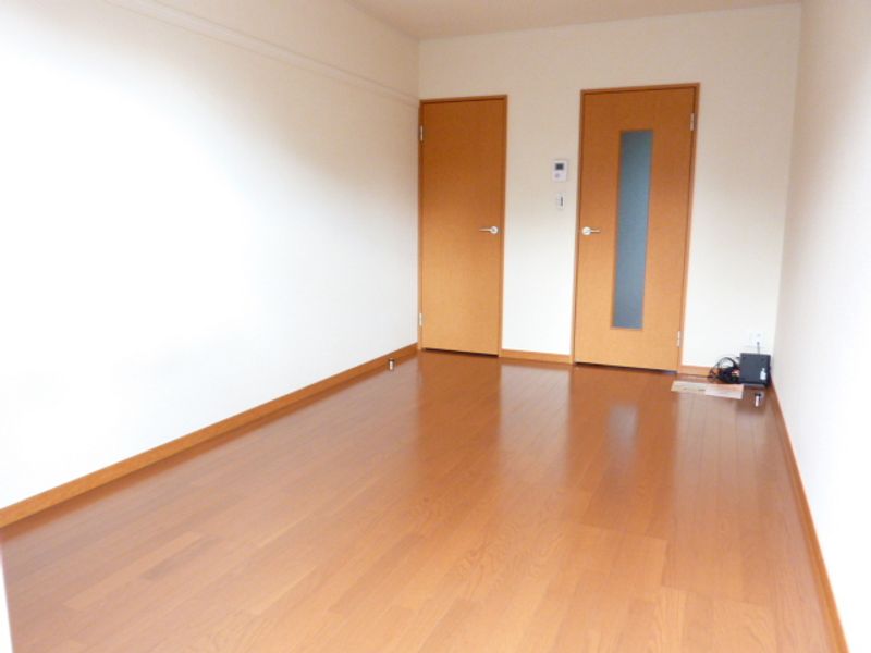 レオパレス見寿野 居間