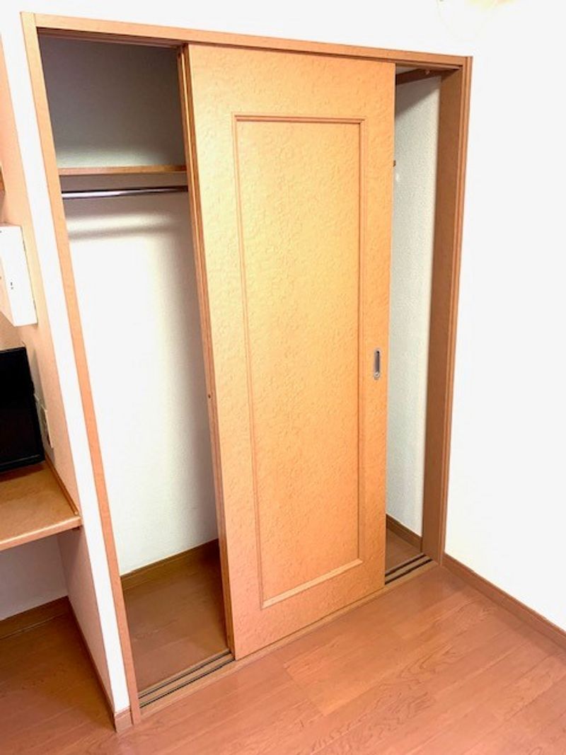 レオパレスヴェルブィル 収納