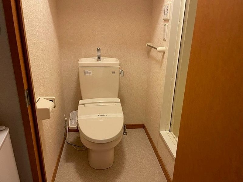 レオパレス甲府元城屋 トイレ