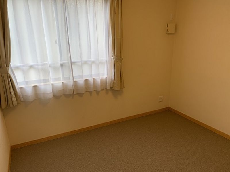 レオパレスベルヴィ旭ヶ丘 寝室