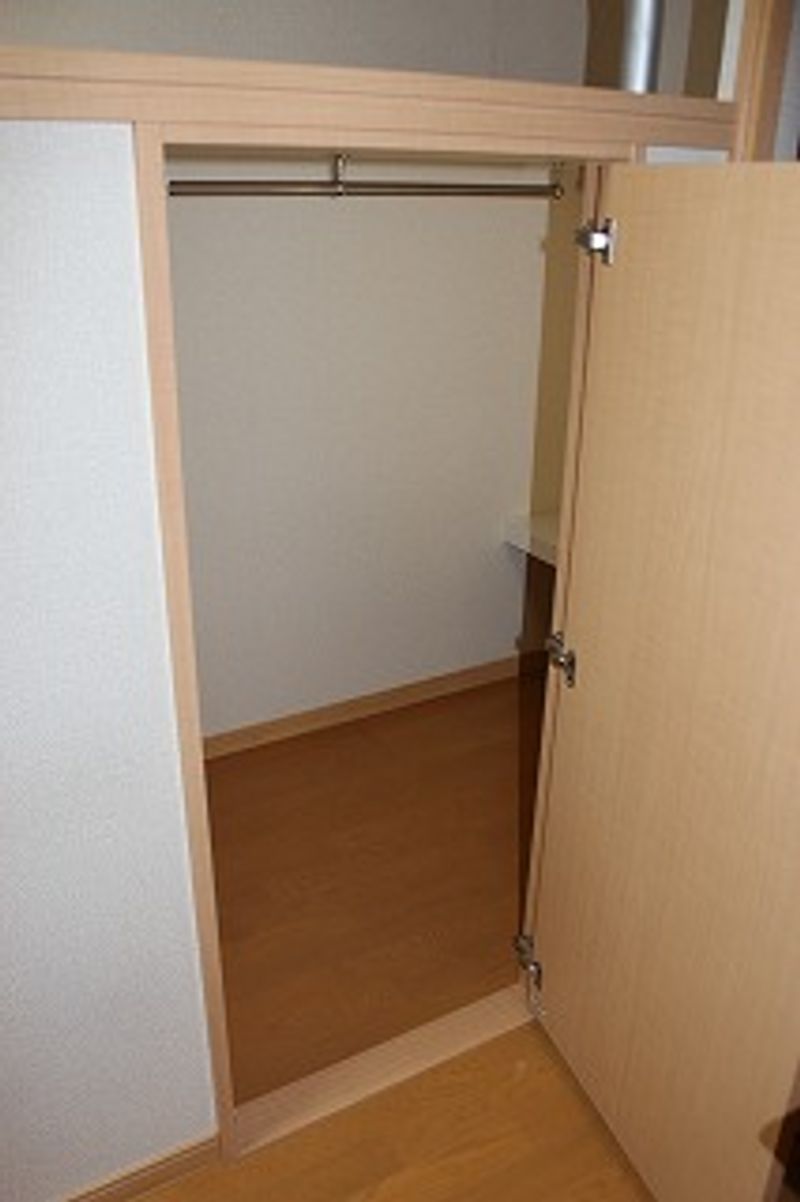レオパレスサンライツ 収納