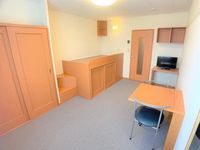 レオパレスルーミング誠 居間