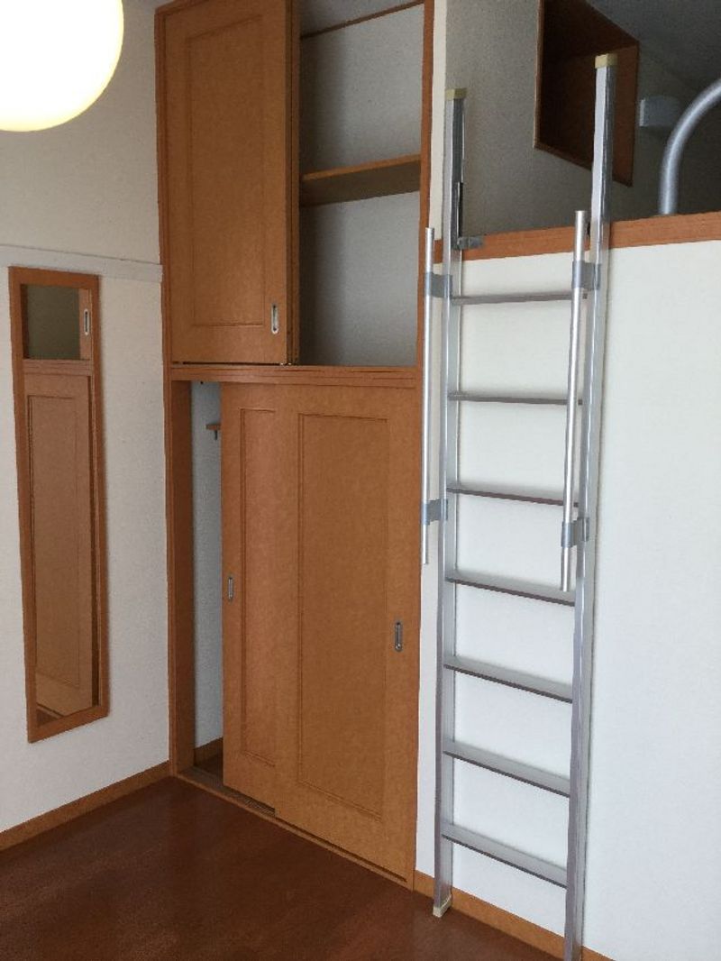 レオパレスオアシス 収納
