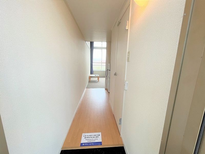 レオパレスエクセレント２号館 玄関