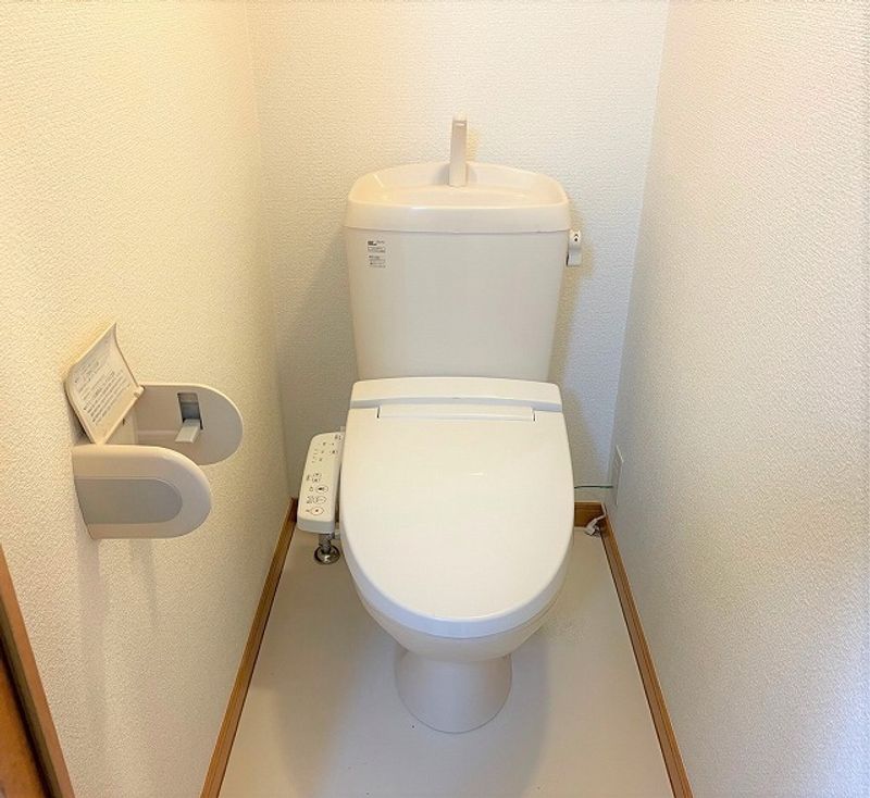 レオパレスやまもと トイレ